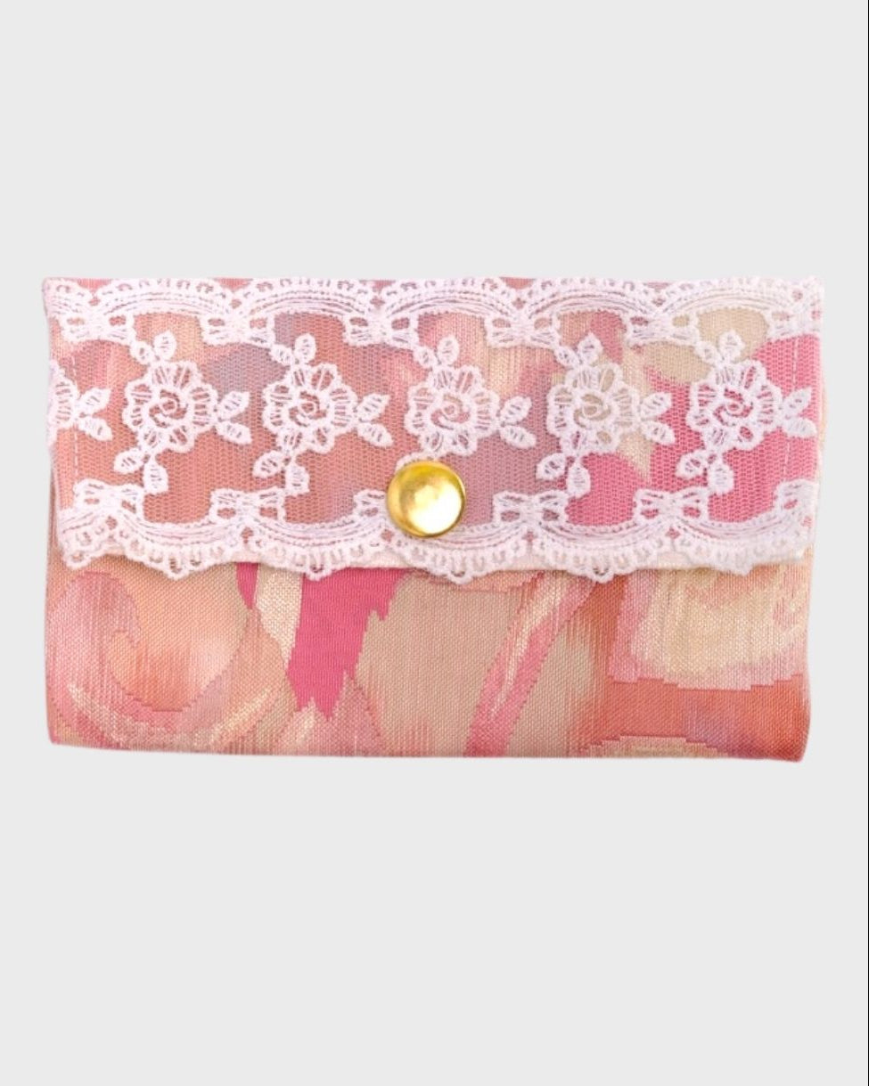 Lacy Pouch